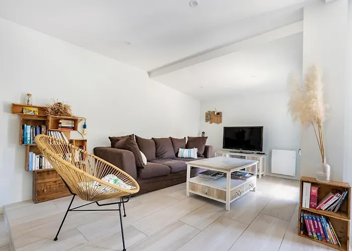 Paisible Maison à 2 Pas Du Bassin Appartement Ares